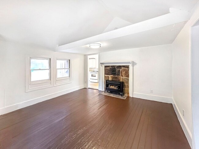 Building Photo - Hidden Gem: Adorable 1BR Cabin in Druid Hills