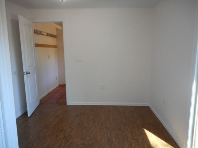 Building Photo - Beautiful single story ranch style home on cul-de-sac!