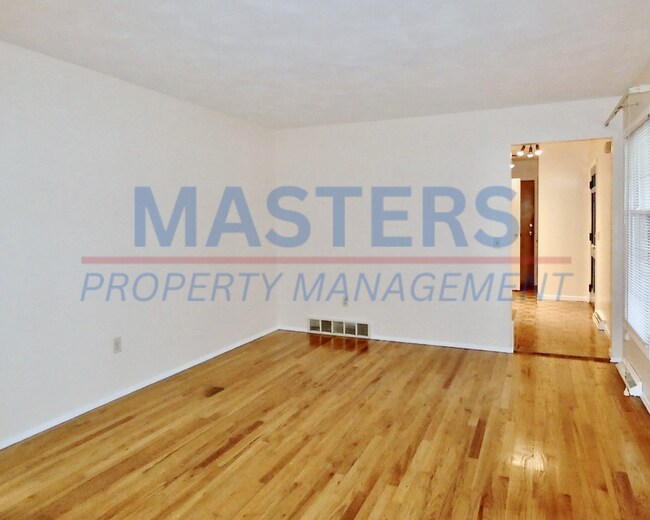 Building Photo - 532 Dussel Dr