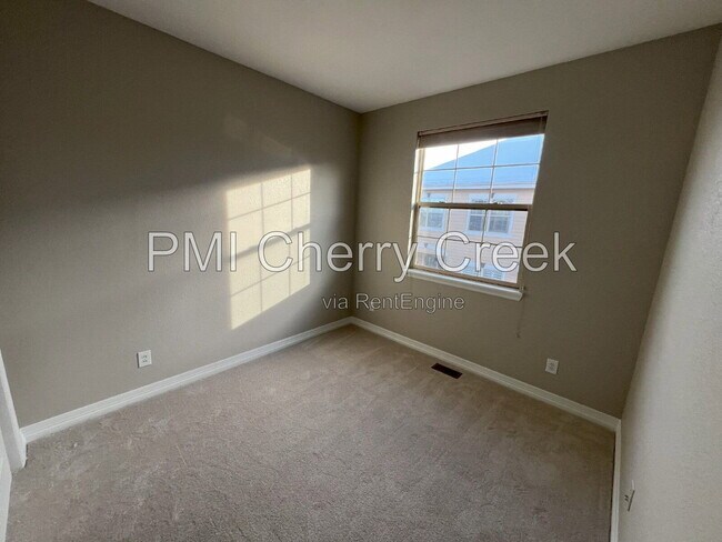 Building Photo - 9256 Kornbrust Dr