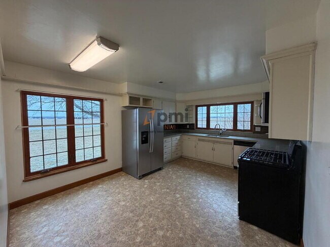 Building Photo - 13403 223rd Ave