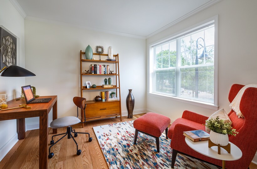 Building Photo - 302 Paine Ct