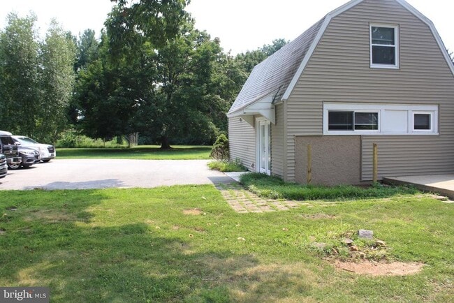 Building Photo - 1349 Phoenixville Pike