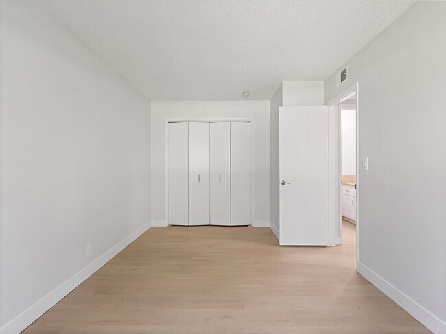 Building Photo - 1822 Spreckels Ln