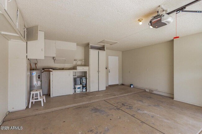 Building Photo - 6920 W Morrow Dr