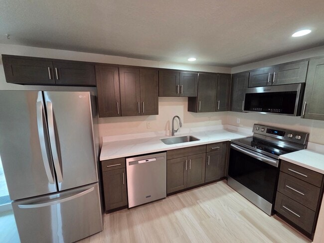 Building Photo - Newly Remodeled Two Bed One Bath Unit in the Heart of Sultan