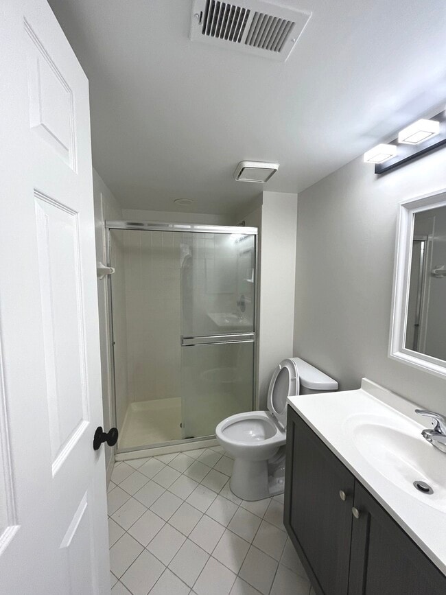 Building Photo - 7875 N Caldwell Ave