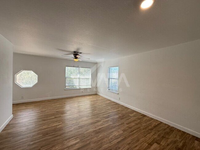 Building Photo - 10135 Ranger Canyon