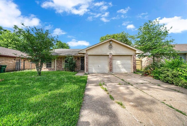 Building Photo - 8447 Sterlingshire St