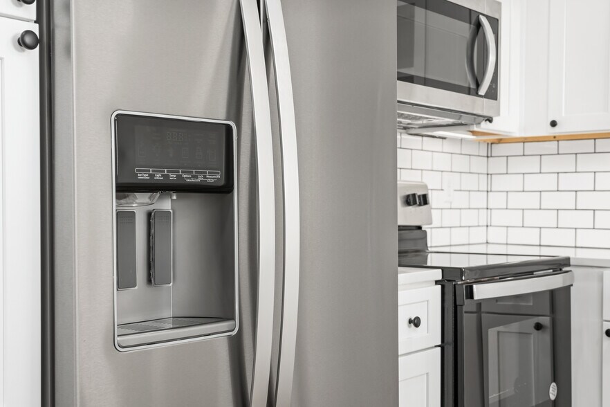 Building Photo - 1423 Spring Pointe Ln