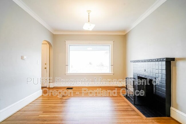 Building Photo - 1331 SE 49th Ave