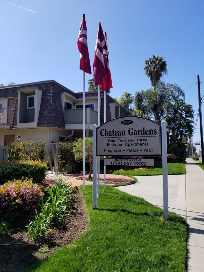 Front - 20432 Santa Ana Ave