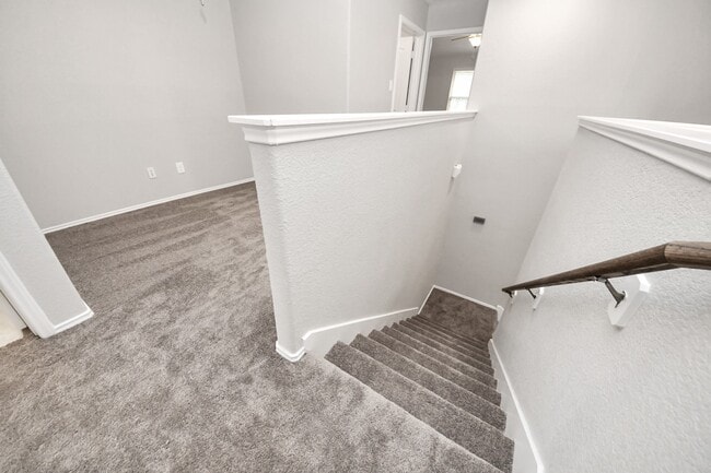 Building Photo - 16130 Beachside Pl