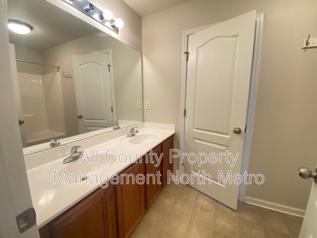 Building Photo - 41 Highland Pointe Cir W