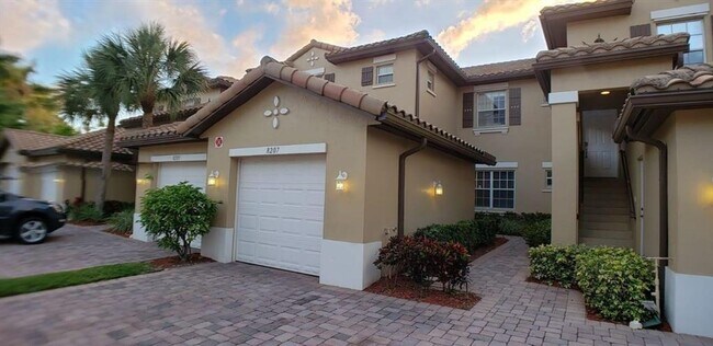Building Photo - 8207 NW 128th Ln