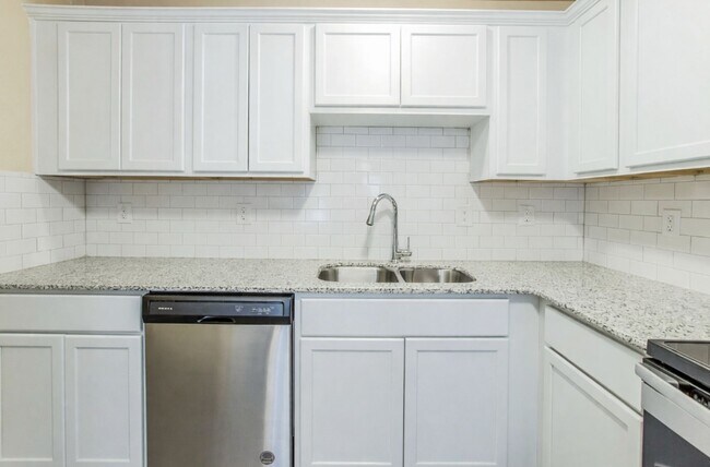 Building Photo - AVAILABLE NOW; APPLY ON OUR WEBSITE TODAY!!!