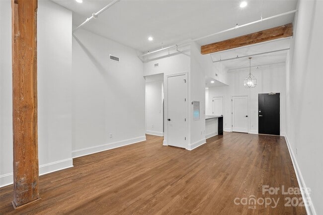 Building Photo - 310 Arlington Ave