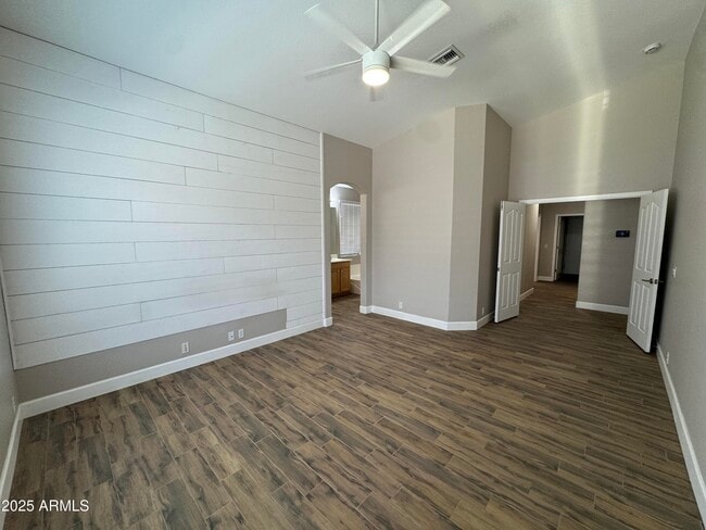 Building Photo - 1710 E Tradewind Ct