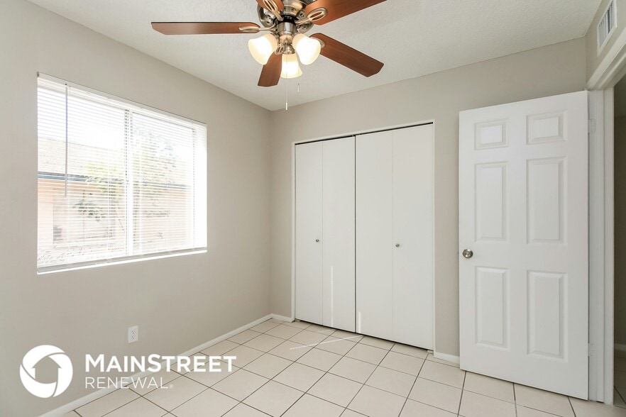 Building Photo - 650 W 22nd Ave