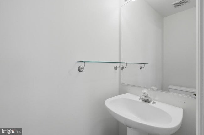 Building Photo - 14666 Seasons Dr