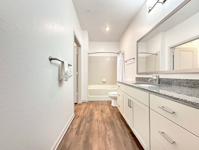 Building Photo - 1515 Flournoy Lp