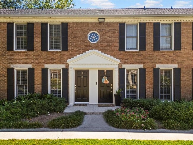 Primary Photo - 1101 Collier Rd NW