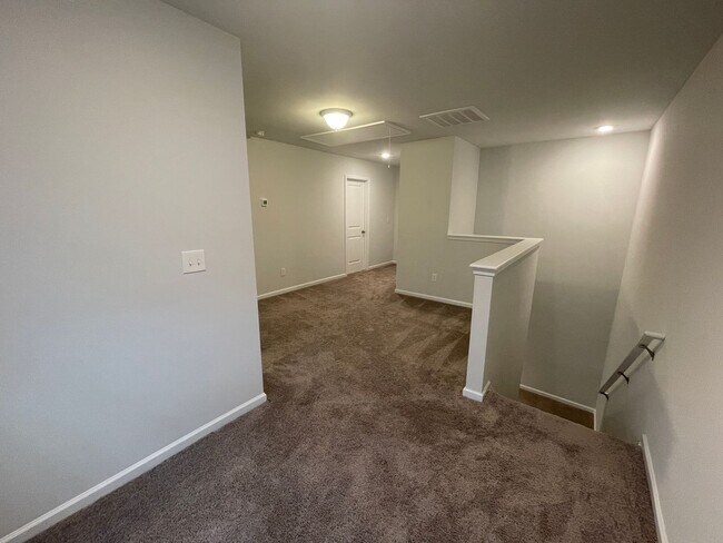 Building Photo - 3 bedroom home in Lexington area!