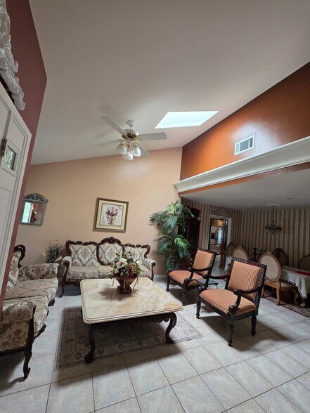 Building Photo - 3154 Valaria Dr N