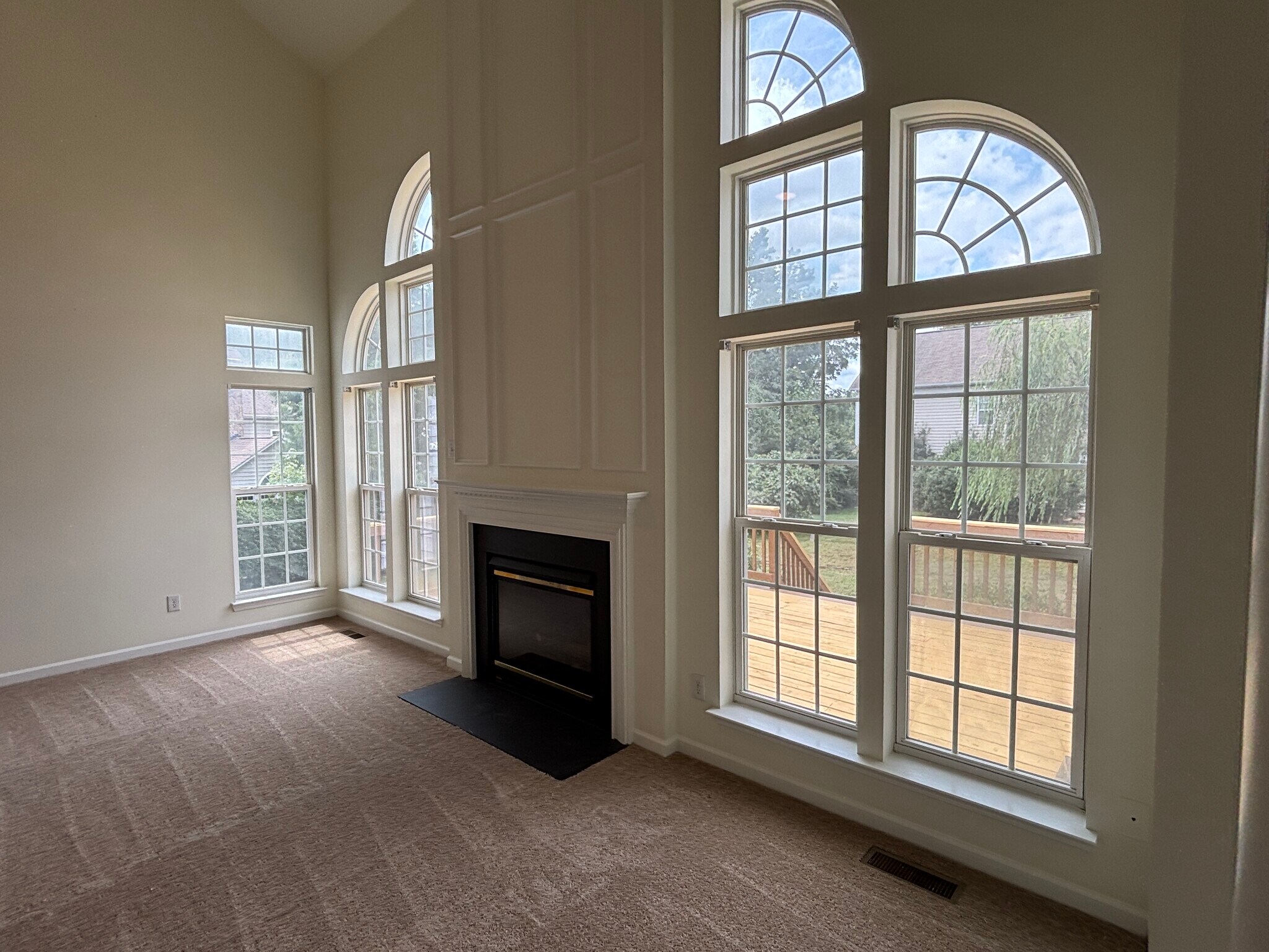 Building Photo - 15938 Wayland Dr