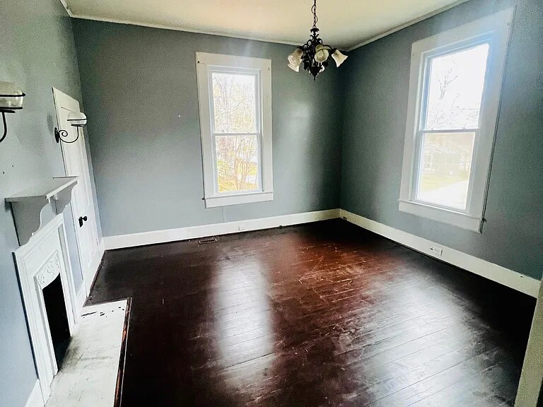 Building Photo - 513 Creswell Ave