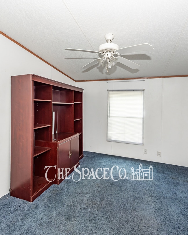 Building Photo - 255 Mitton Rd