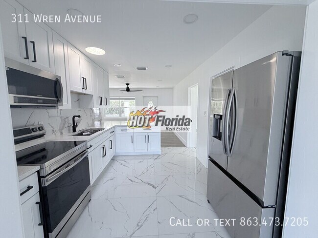 Building Photo - 311 Wren Ave