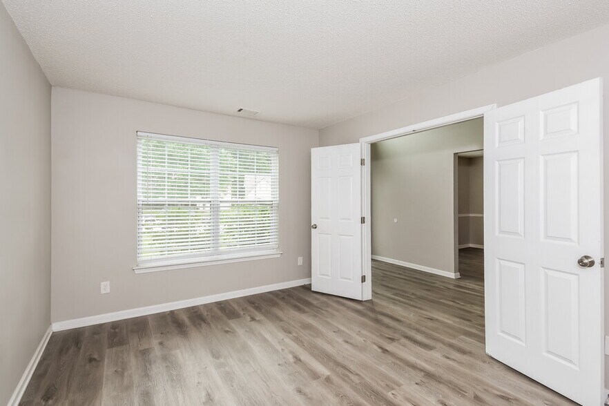 Building Photo - 265 Redding Ridge