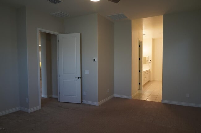 Building Photo - 10274 W Fetlock Trail