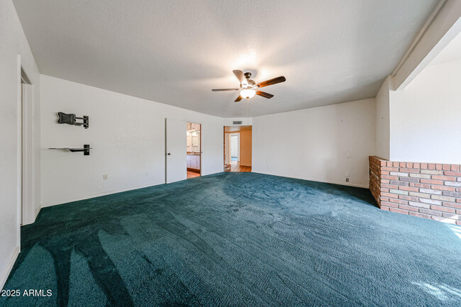 Building Photo - 8531 W Pinnacle Peak Rd