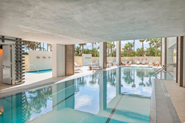 Building Photo - 3100 N Ocean Dr