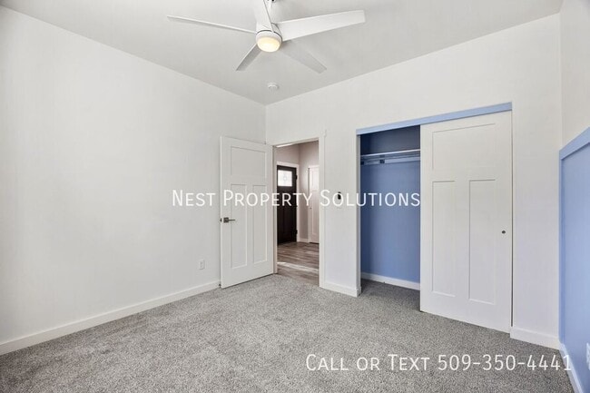 Building Photo - 909 5th Ave NE