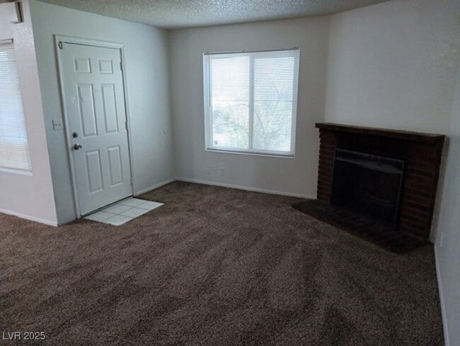 Building Photo - 6201 Bellota Dr