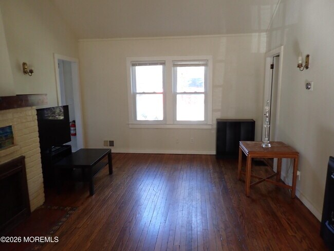 Building Photo - 1490 Davidson Ave