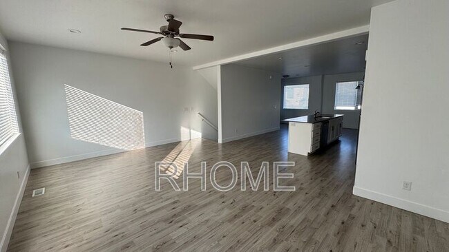 Building Photo - 386 Willow Leaf Rd