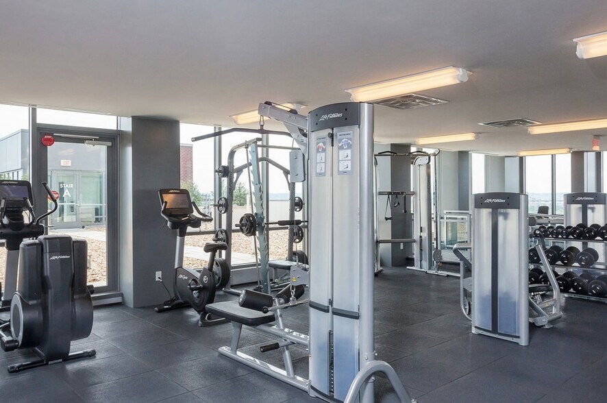 Building Photo - 3110 Mt Vernon Ave