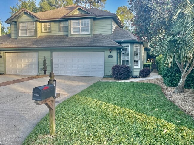 Building Photo - 95116 Village Dr