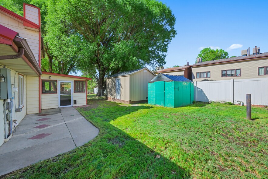 Building Photo - 122 Davis Cir