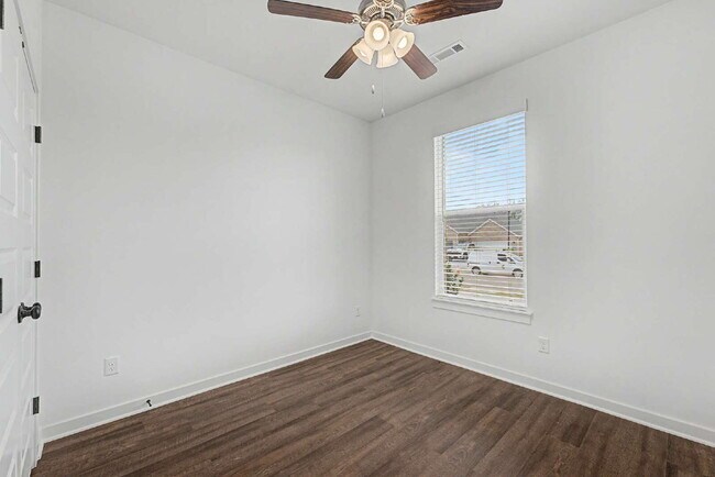 Building Photo - Brand NEW 3-Bedroom Retreat with Granite Finishes & Cozy Fireplace in Farmington!