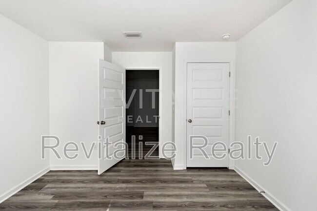 Building Photo - 428 Preston Wy