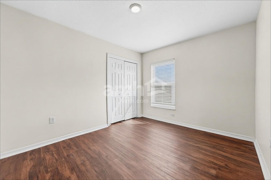 Building Photo - 1443 Baythorn Dr