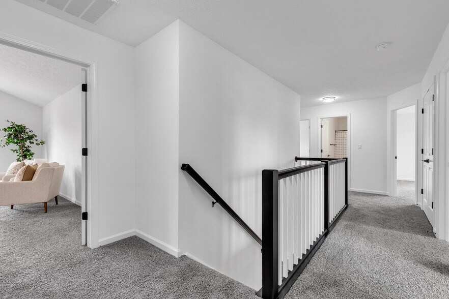 Building Photo - 9724 Brooks Dr