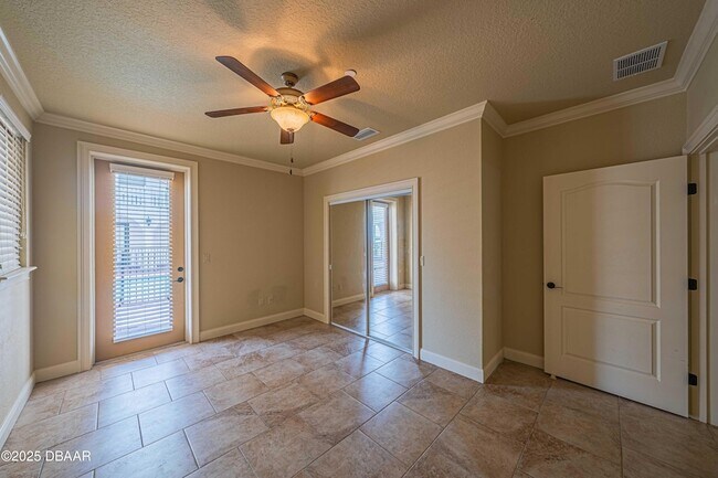 Building Photo - 5090 Riverside Dr