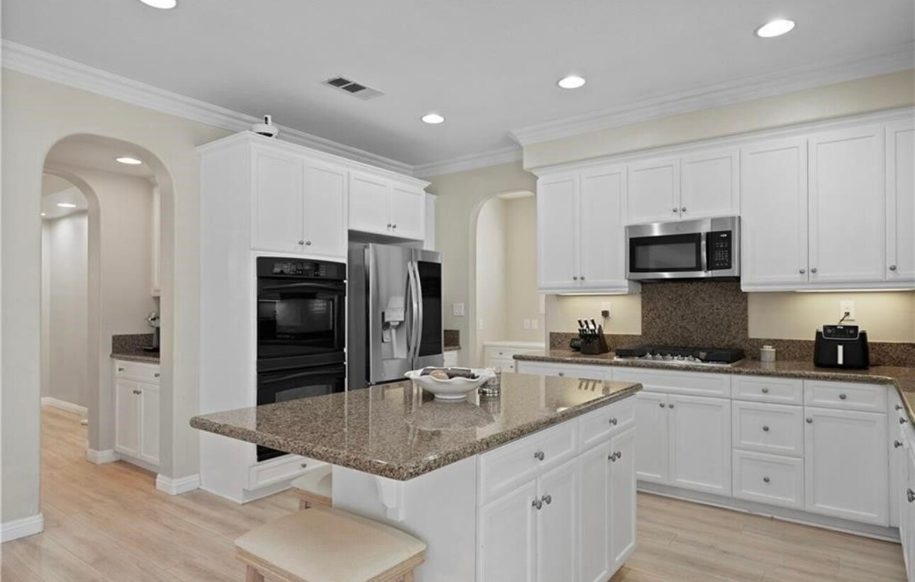 Building Photo - 29851 Fox Creek Dr