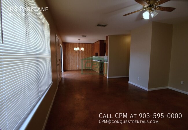 Building Photo - 203 Parklane-